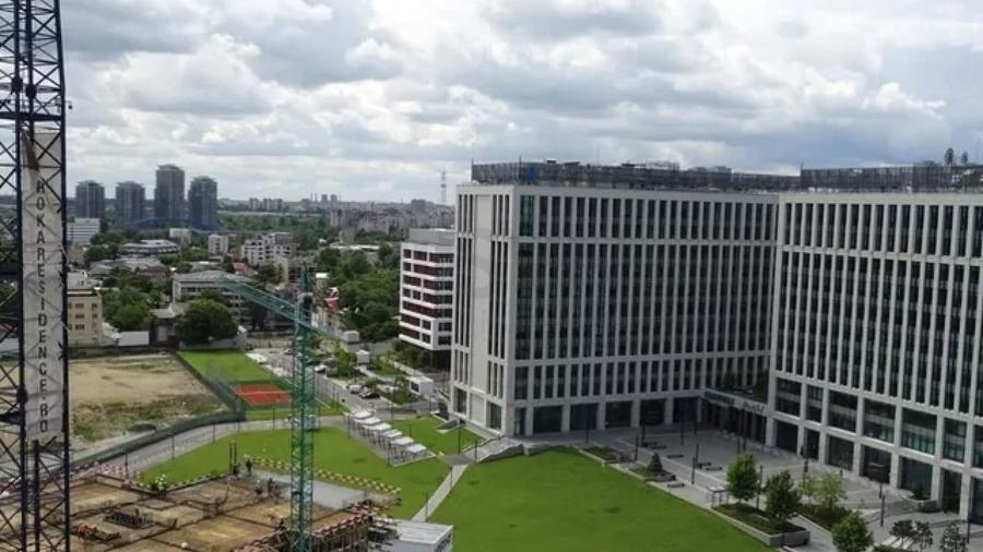 Apartament cu 5 camere decomandat în Nerva Traian