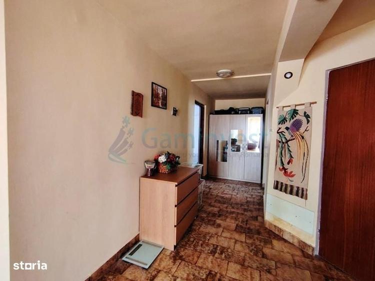 Casă cu 4 camere în Central