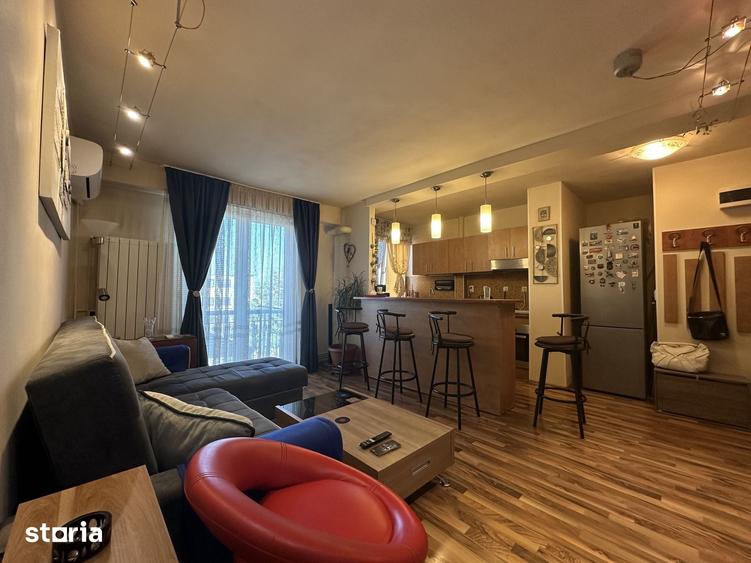 Apartament cu 3 camere semidecomandat în Ultracentral