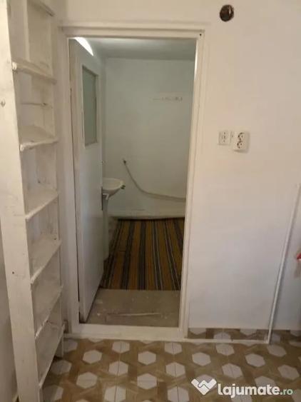 Casă cu 2 camere cu Teren 625 Mp în Central