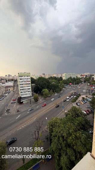 Apartament cu 3 camere semidecomandat în Mărășești