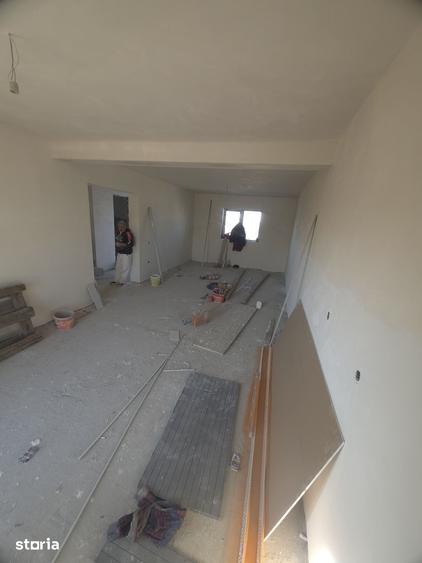 Casă cu 5 camere cu Teren 250 Mp în Clinceni