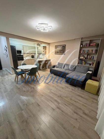 Apartament cu 3 camere decomandat, mobilat în Florești