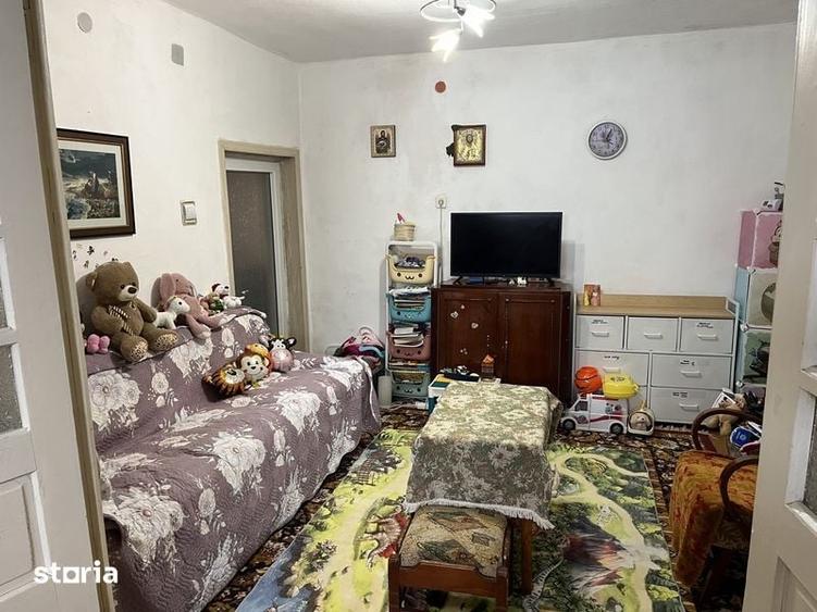 Casă cu 4 camere cu Teren 110 Mp în Central