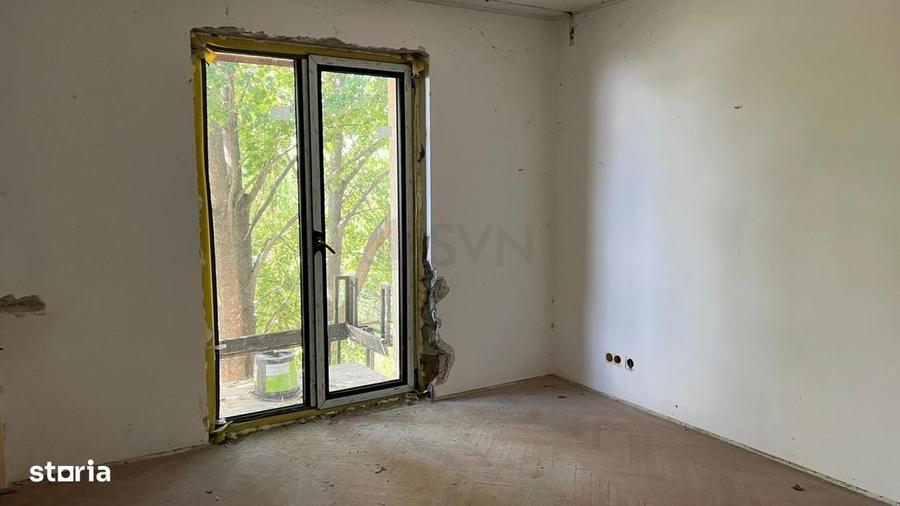 Casă cu 4 camere în Izvorani