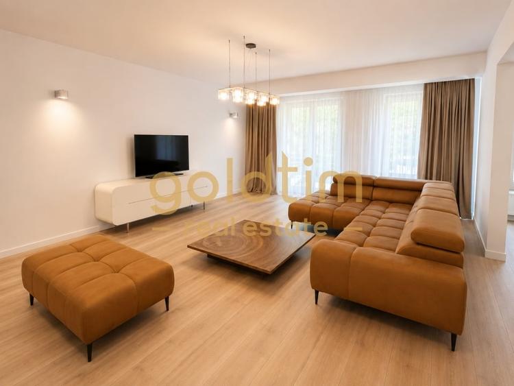 Duplex cu 5 camere cu Canalizare în Iancu Nicolae