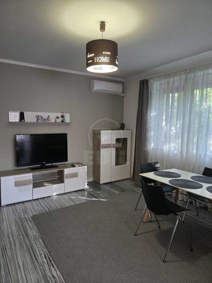 Apartament cu 2 camere semidecomandat în Plopilor