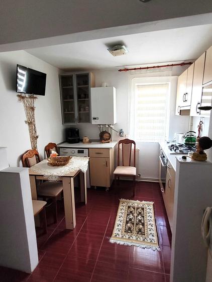 Apartament cu 2 camere decomandat în Micro 5