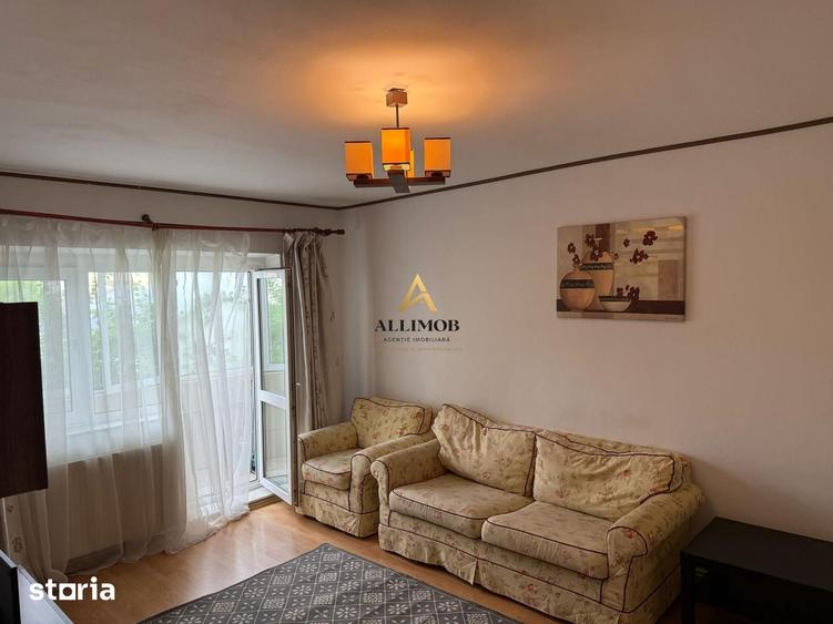 Apartament cu 3 camere în Peneș Curcanul