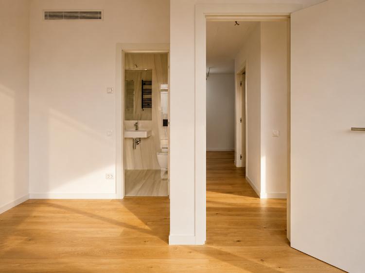 Apartament cu 3 camere decomandat în Aviației