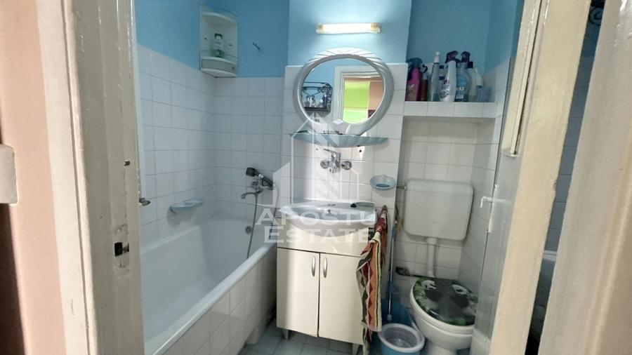 Apartament cu 2 camere decomandat, mobilat în Dacia