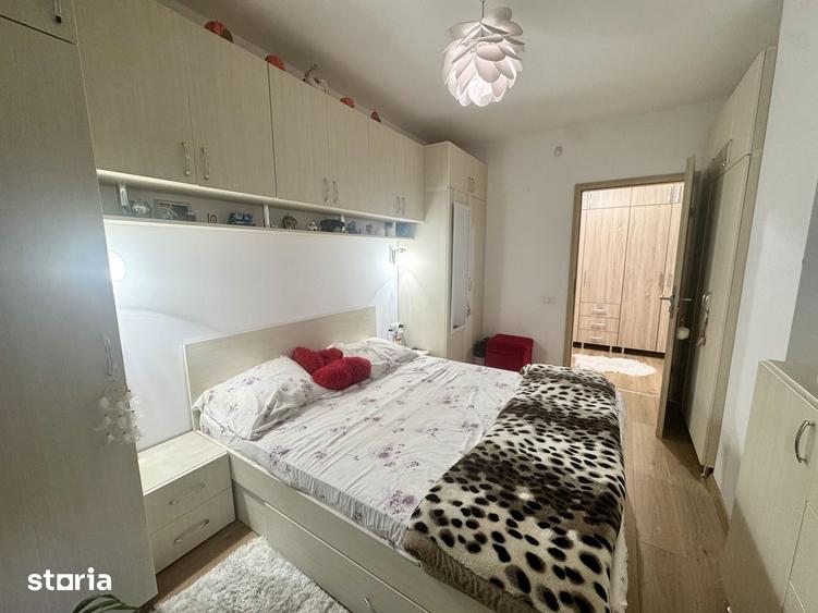 Apartament cu 2 camere semidecomandat în Subcetate