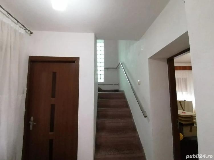 Casă cu 3 camere în Central
