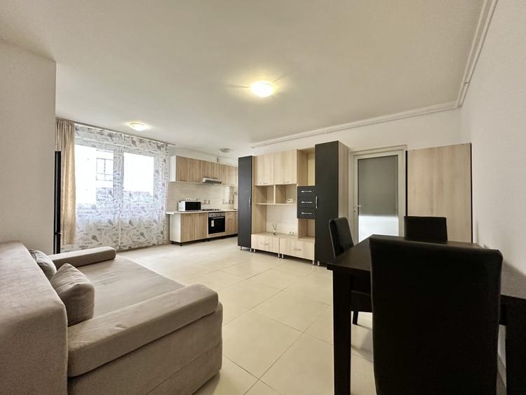 Apartament cu 3 camere semidecomandat, mobilat în Mărăști