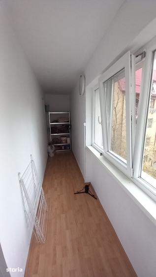 Apartament cu 3 camere semidecomandat în Dristor