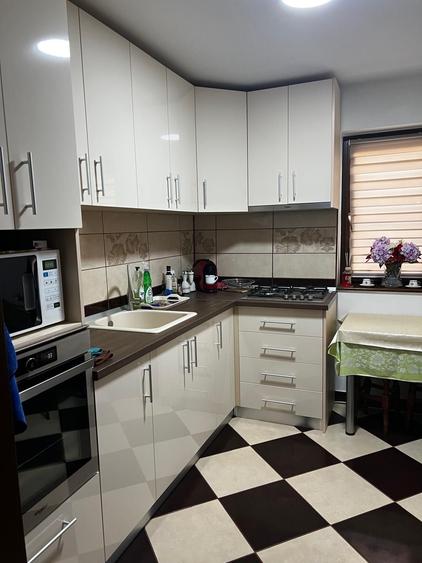 Apartament cu 2 camere decomandat în Stâlpu