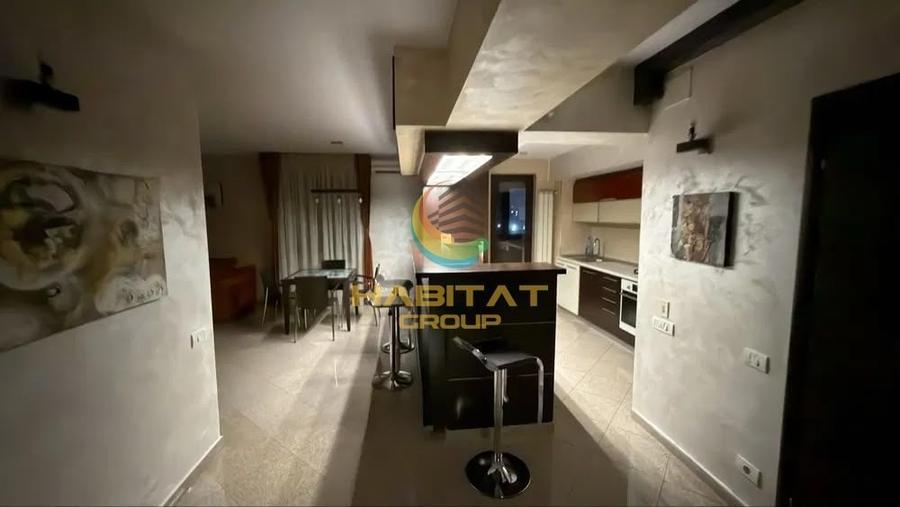 Apartament cu 3 camere semidecomandat, mobilat în Berceni