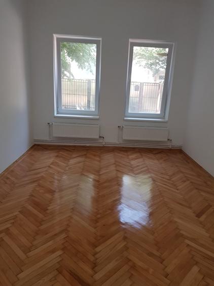 Casă individuală cu 3 camere cu Teren 100 Mp în Domenii