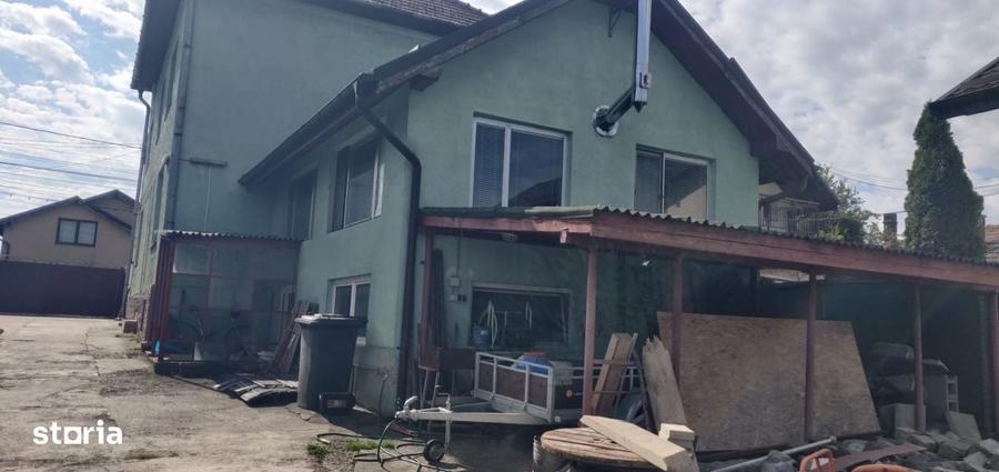 Casă cu 4 camere în Sânnicoară