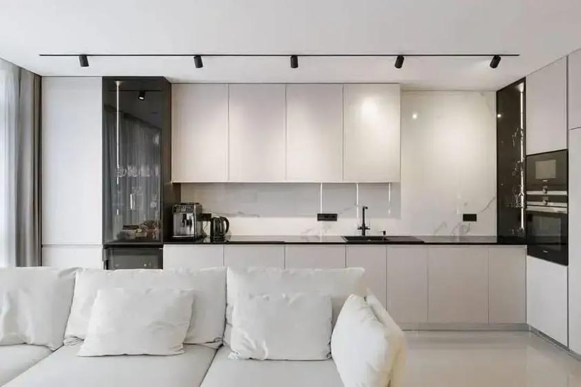 Apartament cu 2 camere semidecomandat în Tunari