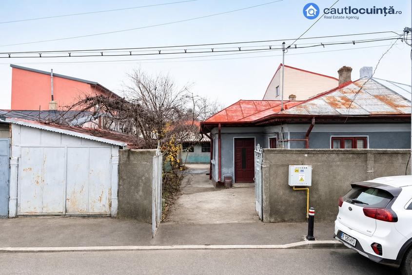 Casă cu 4 camere cu Teren 249 Mp în Colentina