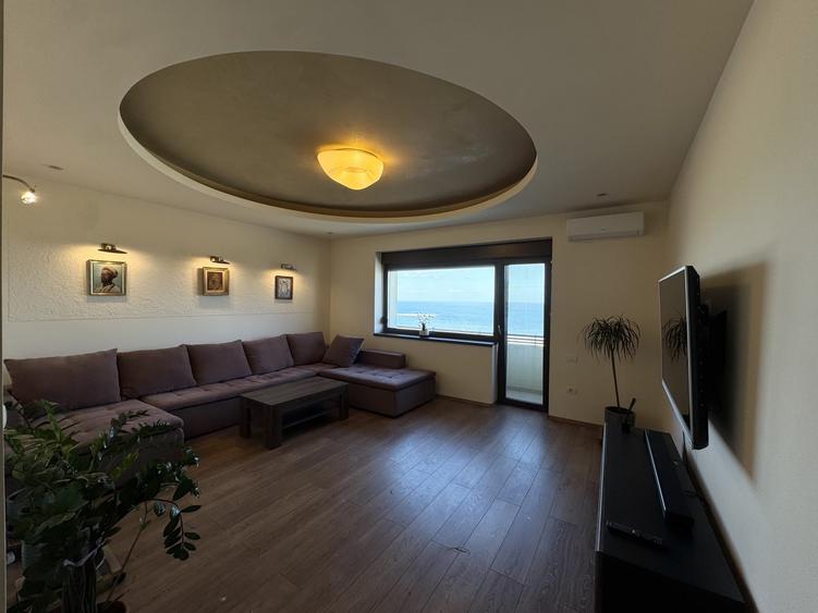 Apartament cu 4 camere decomandat, mobilat în Central