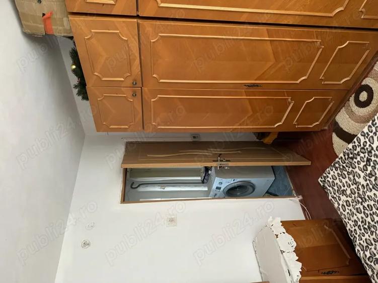 Apartament cu 3 camere decomandat în Caracal