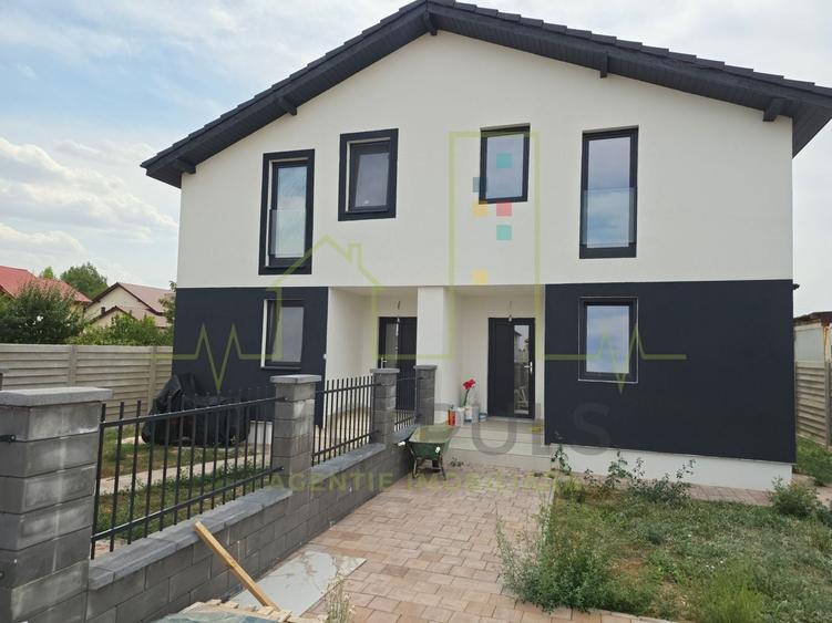 Duplex cu 4 camere cu Canalizare în Moșnița Nouă