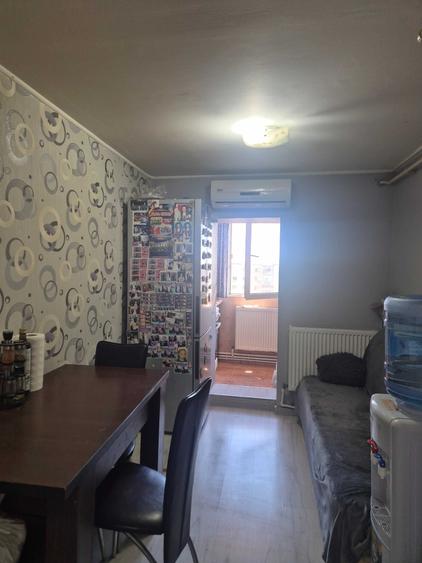 Apartament cu 2 camere decomandat în 1 Mai