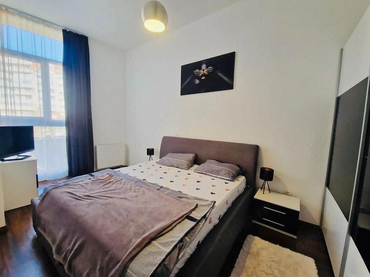 Apartament cu 2 camere semidecomandat în Soarelui
