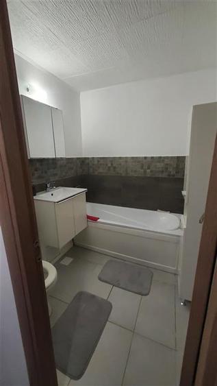 Apartament cu 2 camere semidecomandat, mobilat în Brâncoveanu