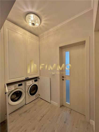 Apartament cu 3 camere semidecomandat, mobilat în Central