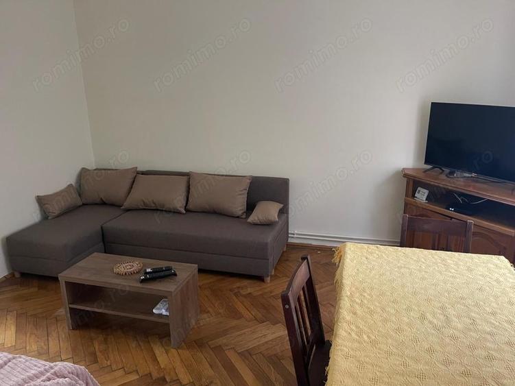Apartament cu 3 camere decomandat, mobilat în Medicină