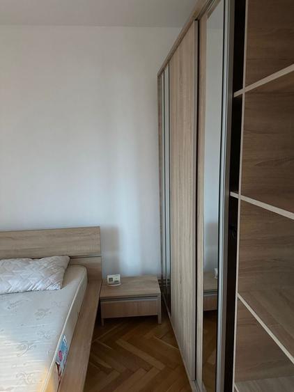 Inchiriez apartament 2 camere - 4