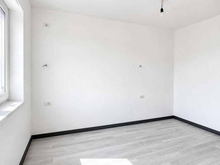 Duplex cu 3 camere cu Canalizare în Dumbrăvița