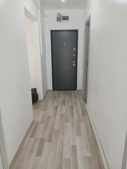 Apartament cu 2 camere decomandat în Mircea cel Bătrân