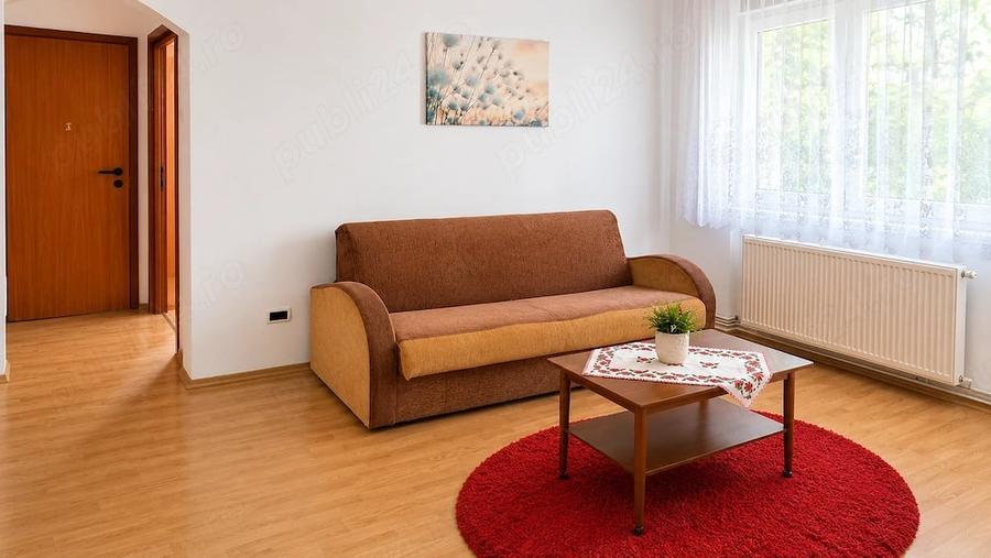 Apartament cu 3 camere semidecomandat în Central