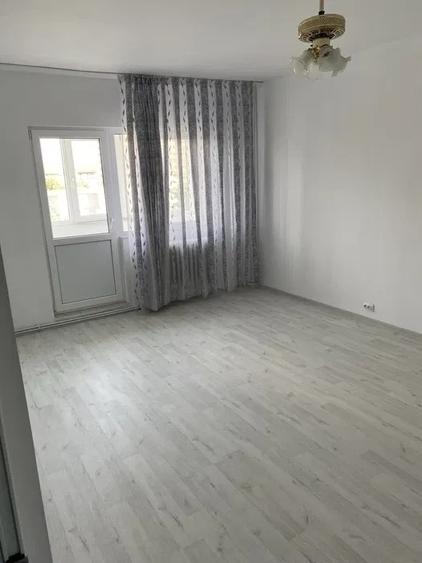 Apartament cu 3 camere decomandat, mobilat în Frumoasa