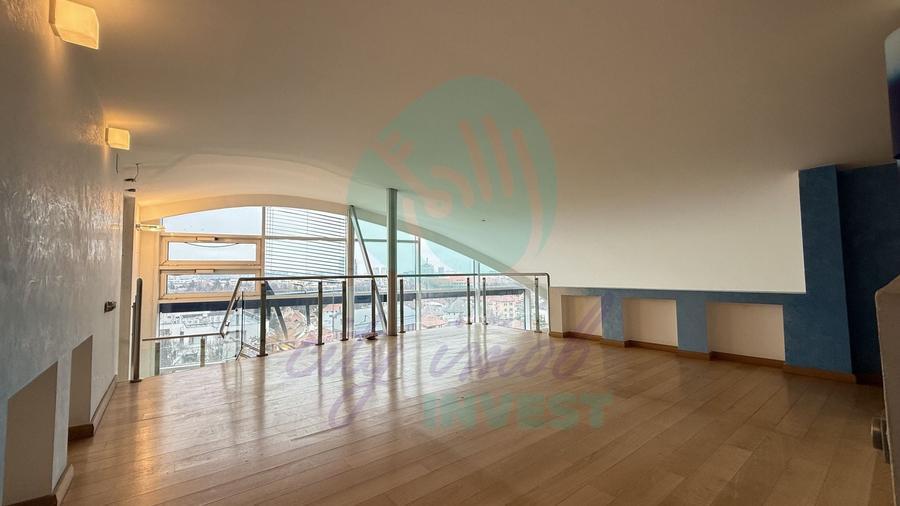 Penthouse cu 2 camere semidecomandat, mobilat în Aviatorilor