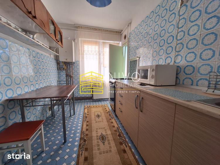 Apartament cu 2 camere decomandat în 22 Decembrie 1989