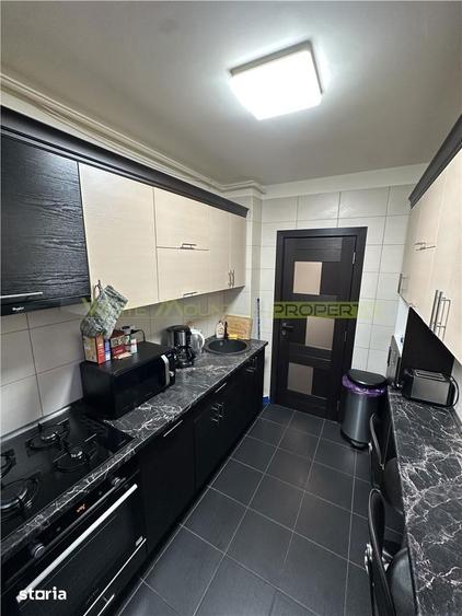 Apartament cu 3 camere, mobilat în Drumul Taberei