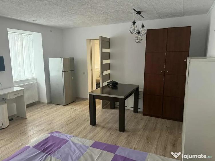 Garsonieră semidecomandată în Central