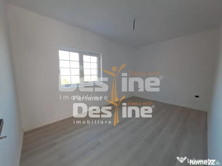 Casă cu 4 camere cu Teren 450 Mp în Valea Adâncă