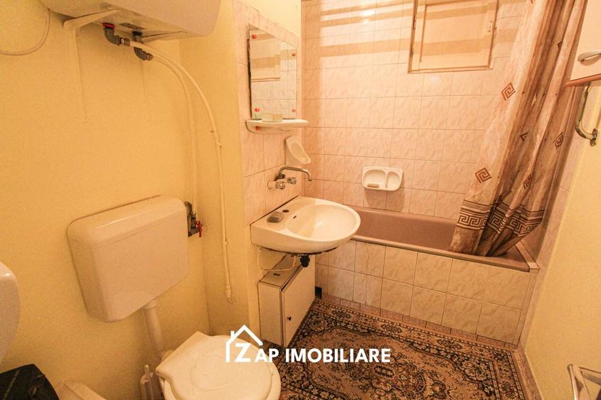 Apartament cu 3 camere decomandat în 7 Noiembrie
