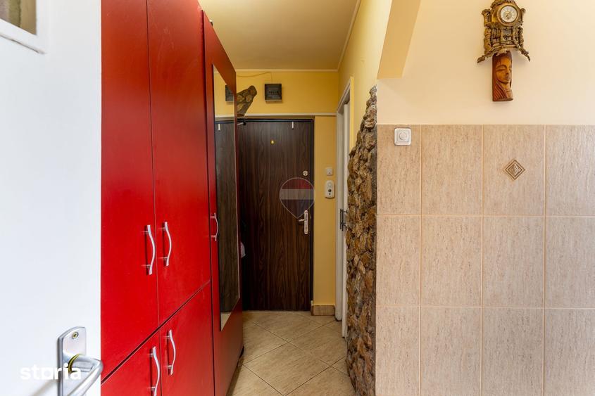 Apartament cu 3 camere semidecomandat în Grigorescu