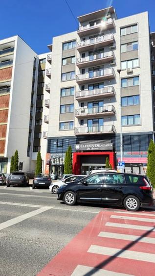 Apartament cu 3 camere nedecomandat în Central — fotografia 3