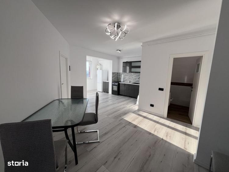Apartament cu 3 camere semidecomandat în Florești