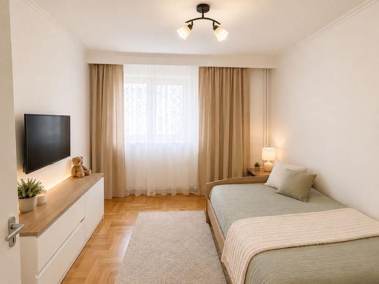 Apartament cu 3 camere semidecomandat în Craiovei