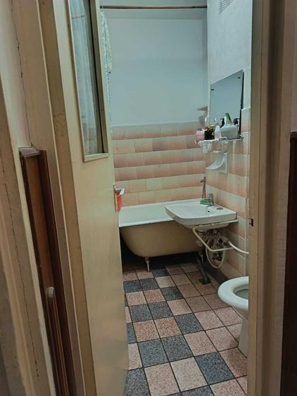 Apartament cu 3 camere decomandat în Ostroveni