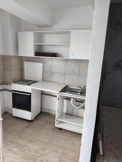 Garsonieră decomandată în Galata